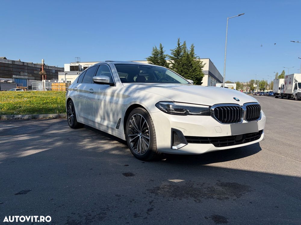 BMW Seria 5 530d xDrive AT MHEV - 13