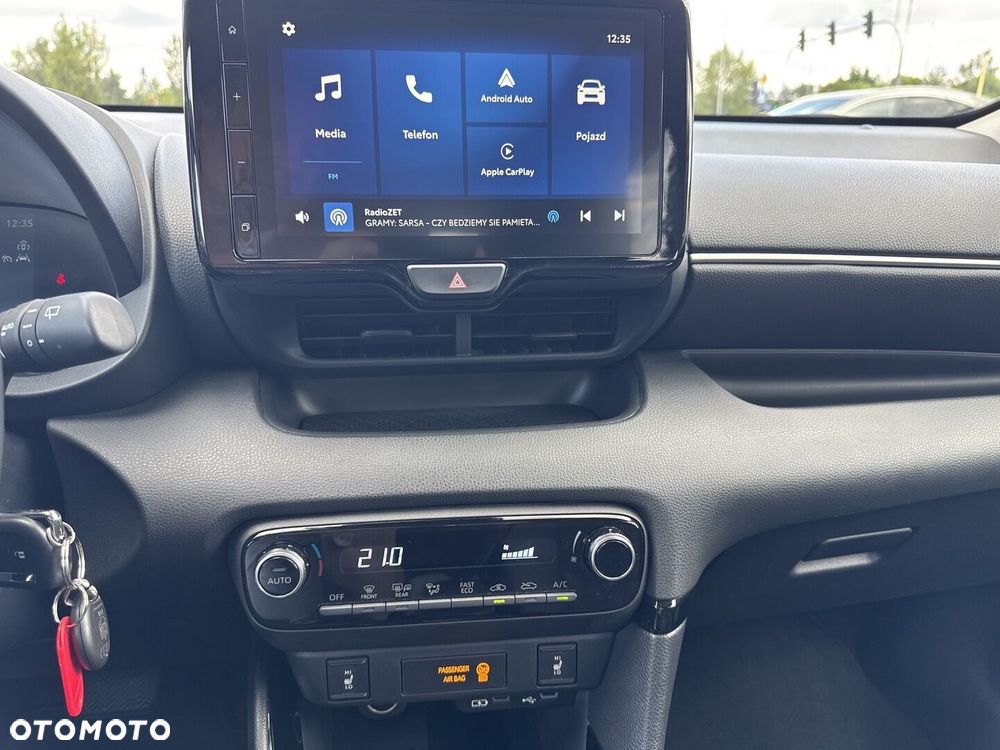 Toyota Yaris Hybrid 1.5 Style - 19