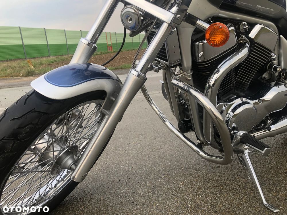 Suzuki Intruder - 7