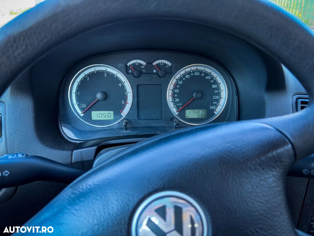 Volkswagen Golf 1.9 TDI - 7