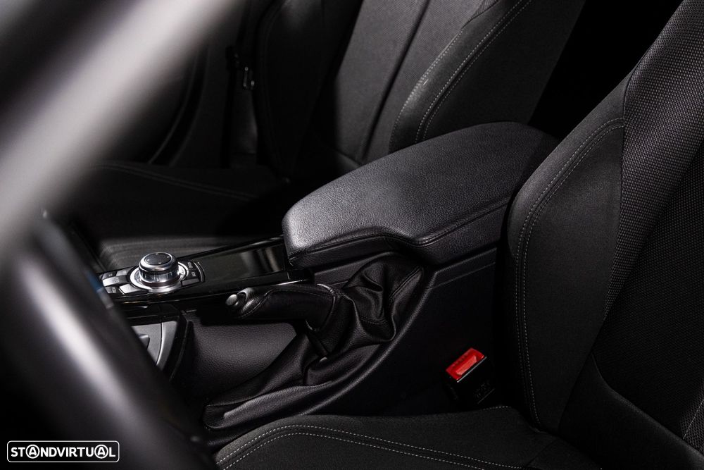 BMW 318 d Line Sport Auto - 19