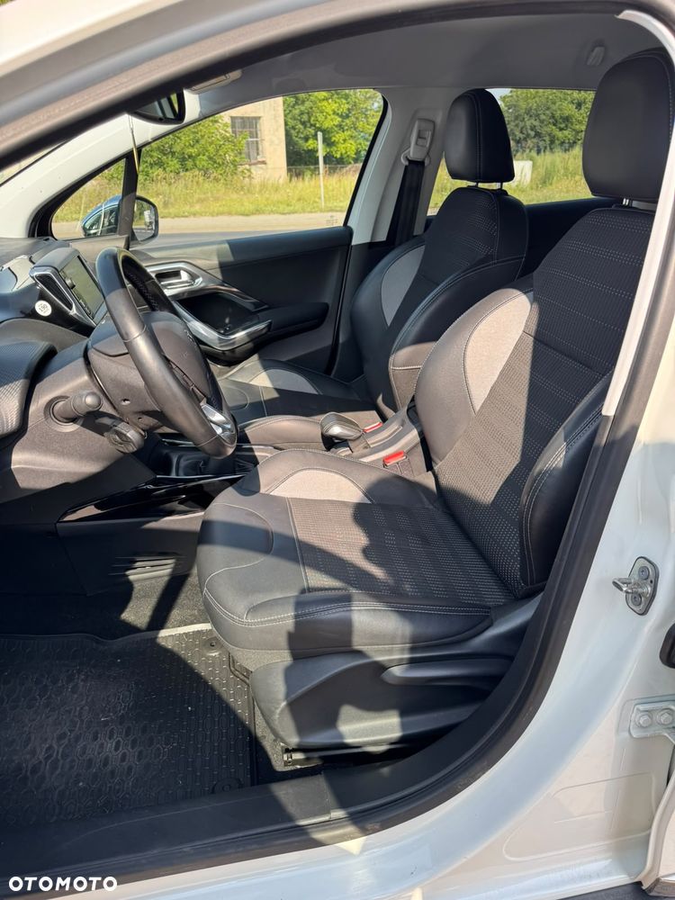 Peugeot 2008 1.2 VTi Allure - 13