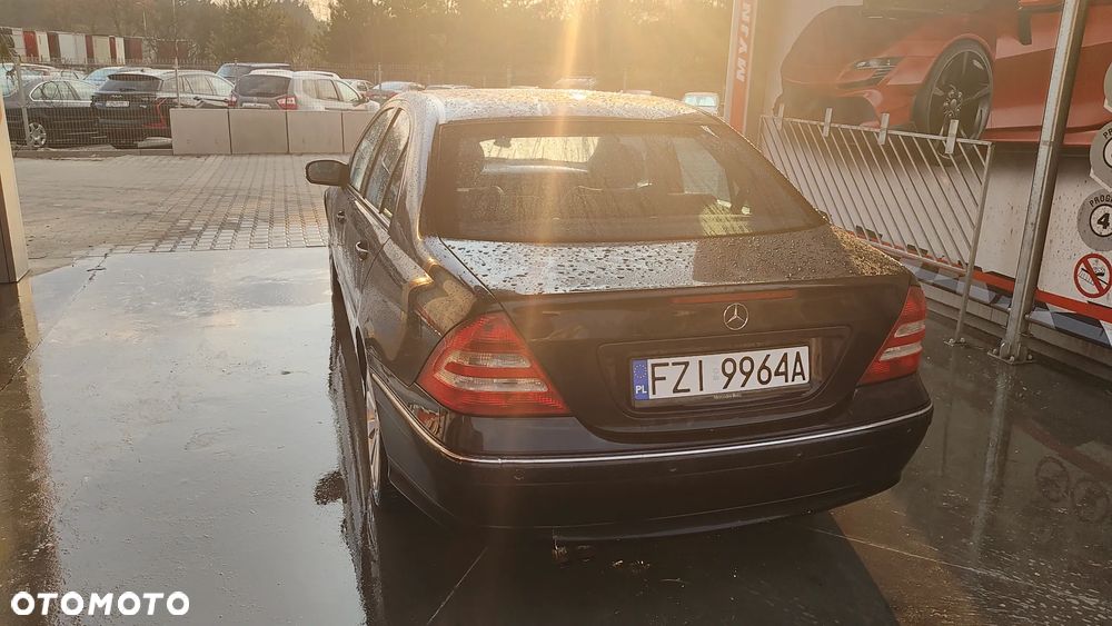 Mercedes-Benz Klasa C 180 T Kompressor Avantgarde - 3