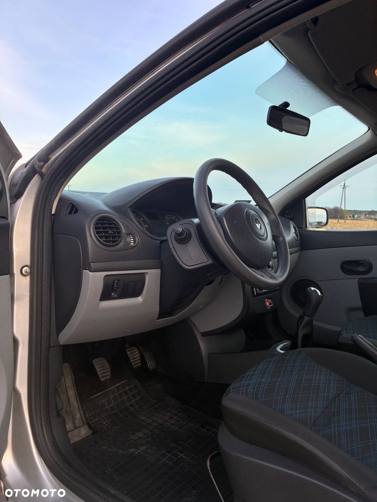 Renault Clio 1.2 16V Wind - 10