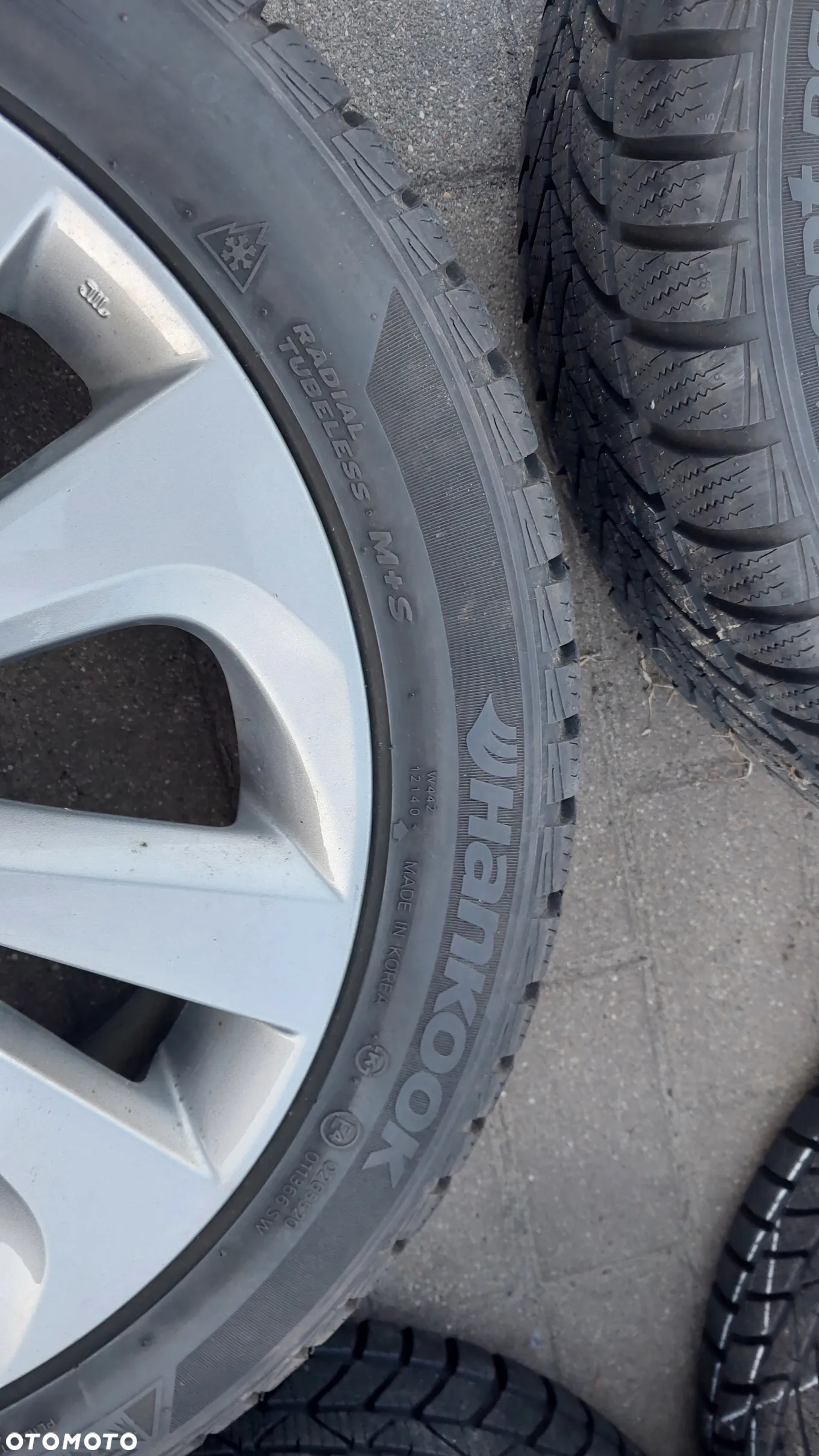 Komplet kol zimowych toyota auris corolla avensis 5x114,3 et50 7x17 opony 225/45r17 - 4