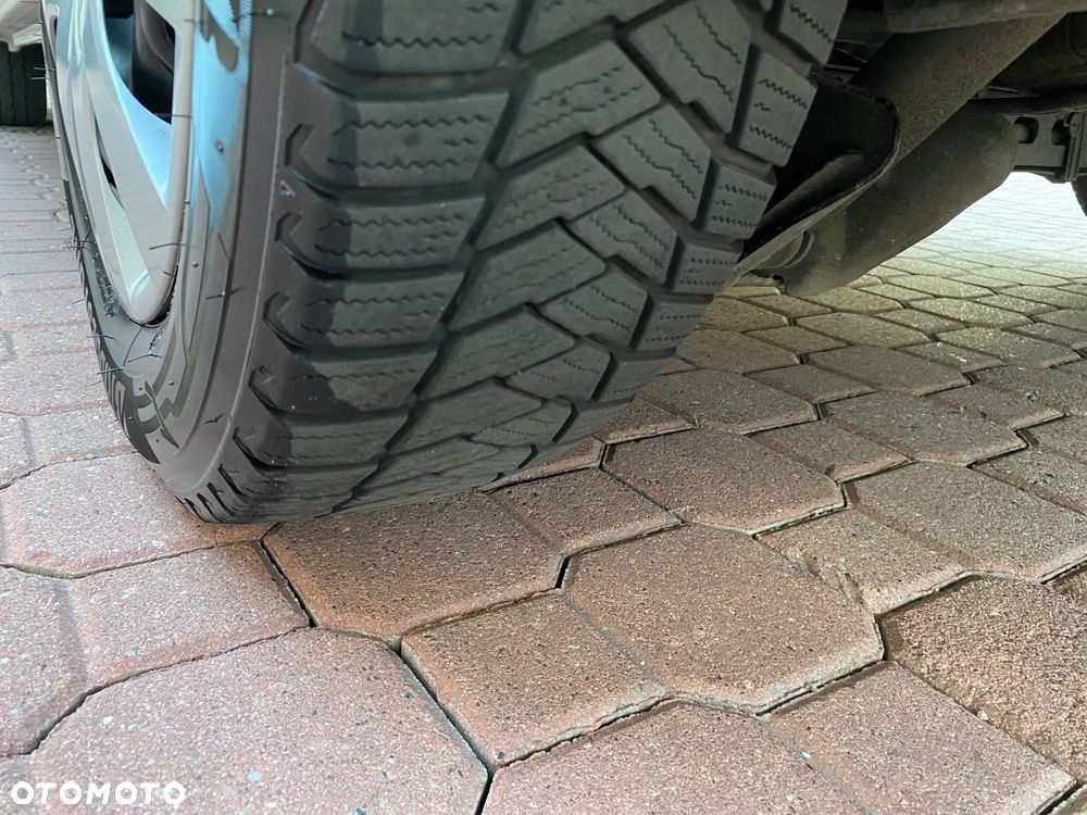 Renault TRAFIC L1 H1  120 koni 2.0 dci - 34