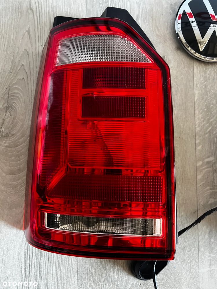 LAMPA LAMPY TYŁ PRAWA LEWA VW T6 T6.1 7E0945096AE 7E0945095AE ORYGINAŁ - 2