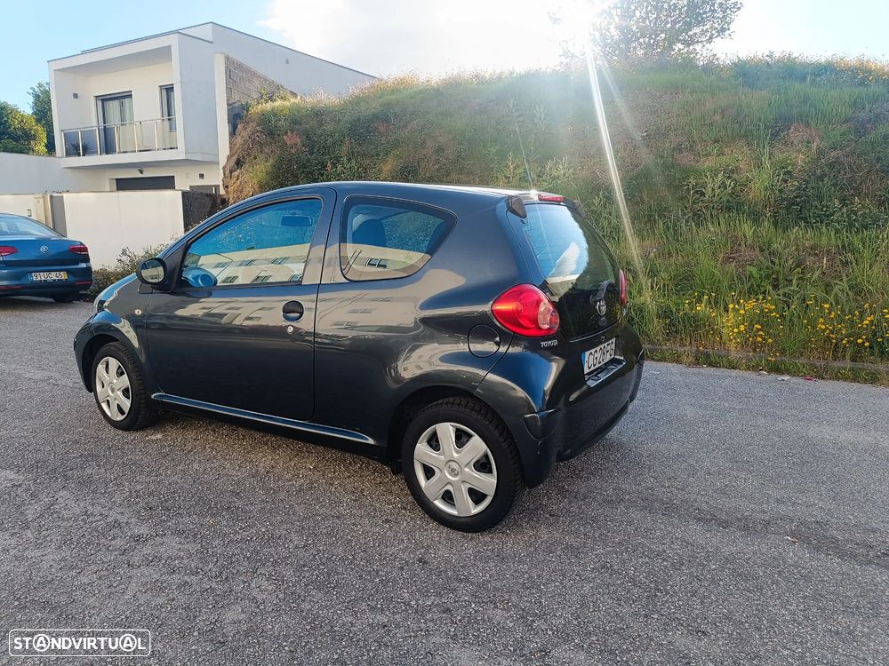 Toyota Aygo City - 12