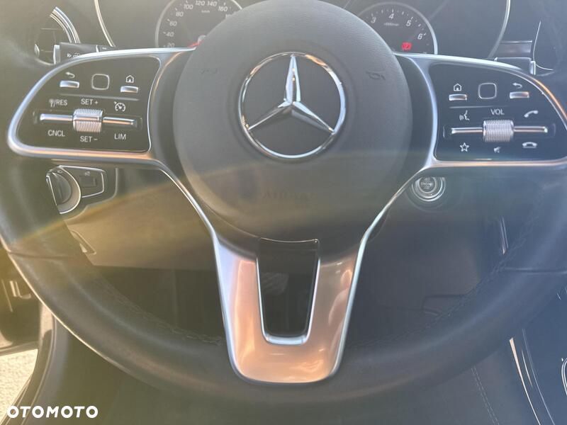 Mercedes-Benz GLC - 12