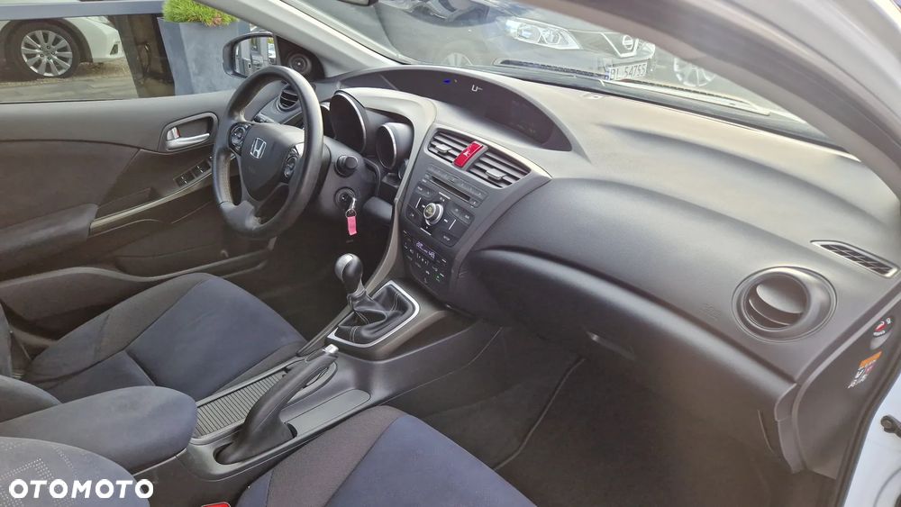 Honda Civic 1.8 i-VTEC Comfort Black Edition - 11