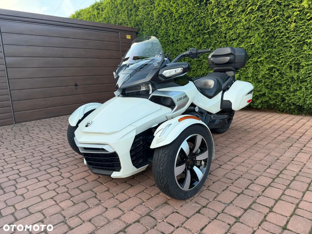 Can-Am Spyder - 1