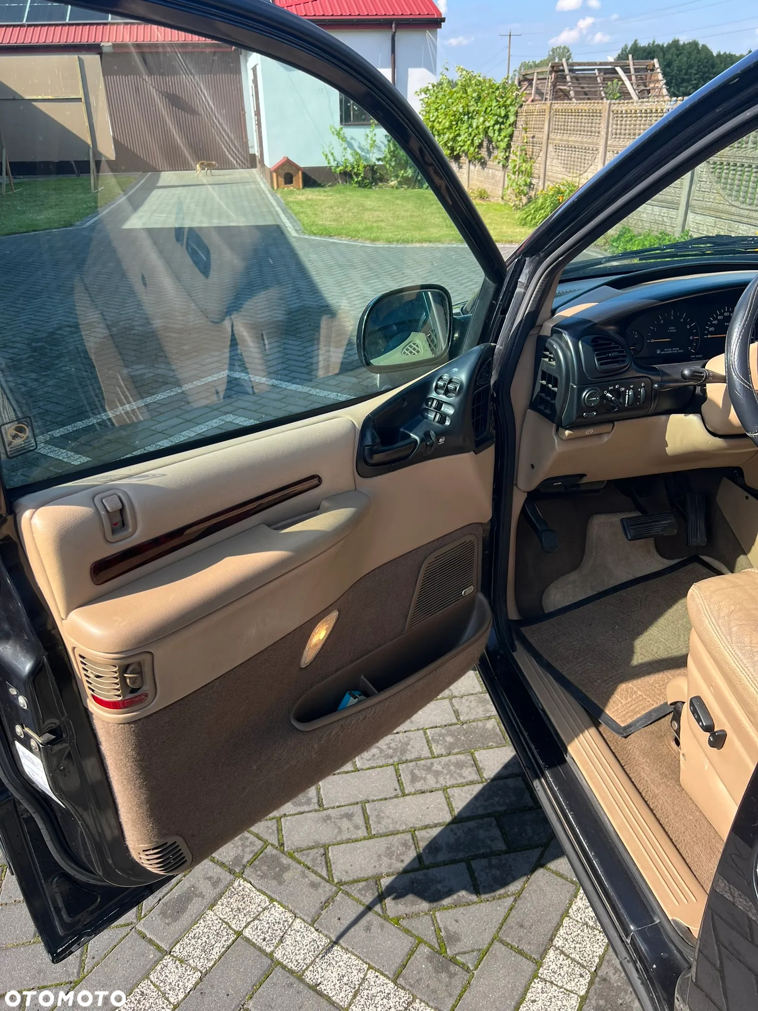 Chrysler Grand Voyager LE 3.3L - 6