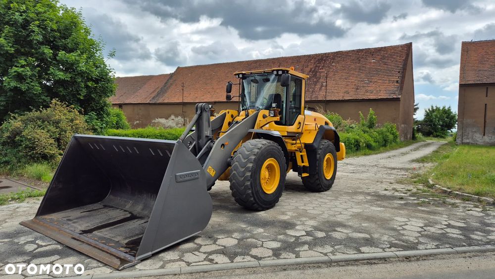Volvo L 120 G - 1