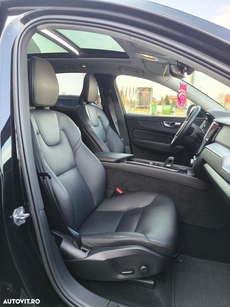 Volvo XC 60 T6 AWD Recharge Geartronic Inscription - 17