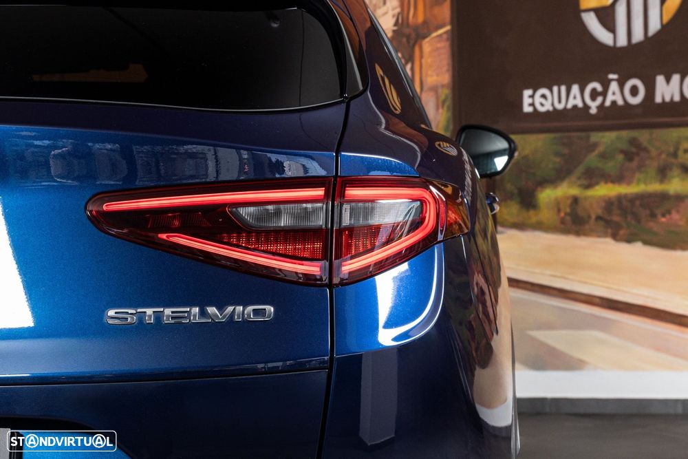 Alfa Romeo Stelvio 2.2 D Super AT8 - 8