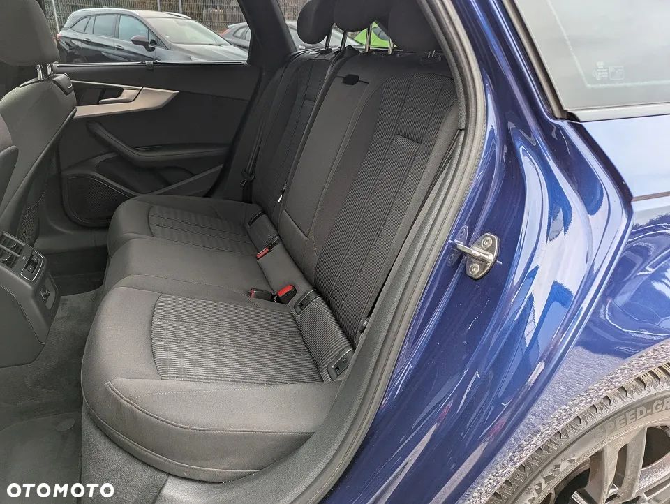 Audi A4 Avant 2.0 TDI S tronic design - 32