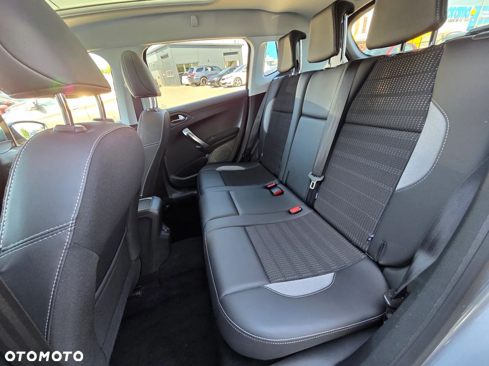 Peugeot 2008 PureTech 110 Stop&Start Style - 17