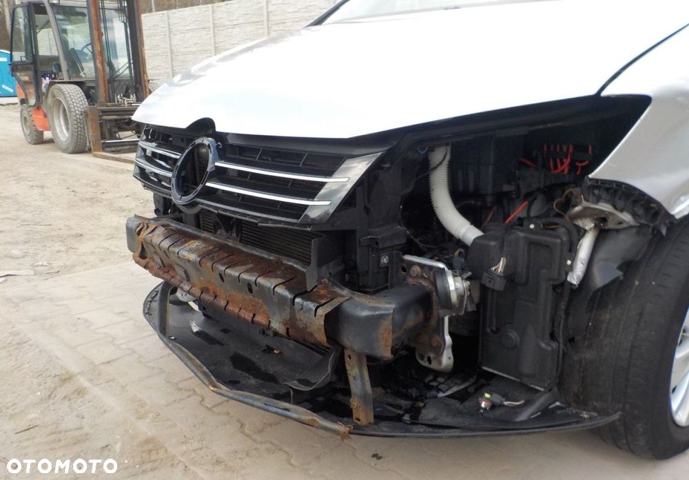 Volkswagen Sharan - 3