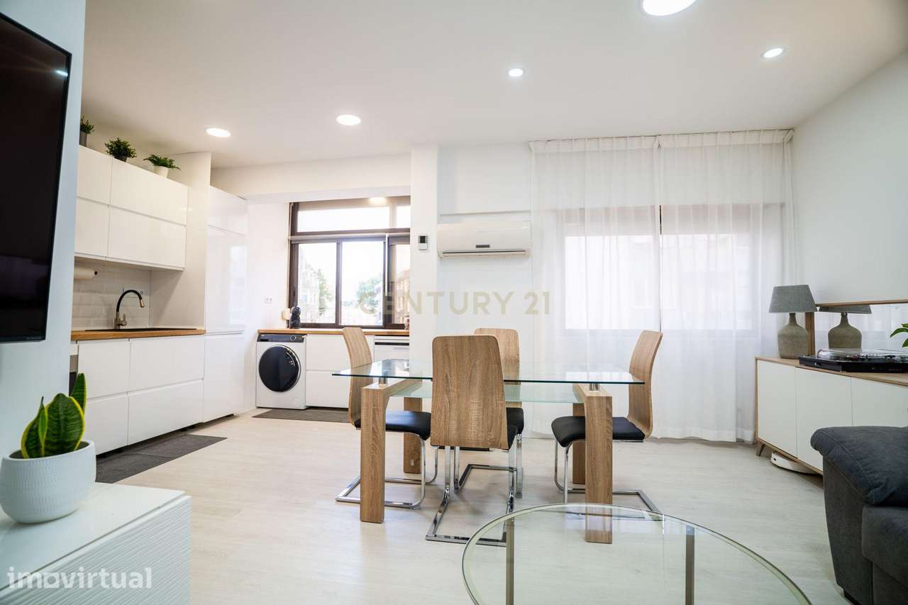 T3 Remodelado numa das principais entradas do Forte da Casa - Grande imagem: 5/25