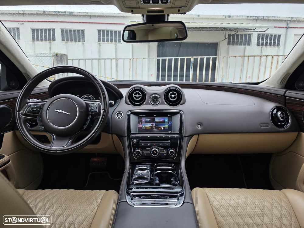 Jaguar XJ 3.0 D V6 Premium Luxury - 6