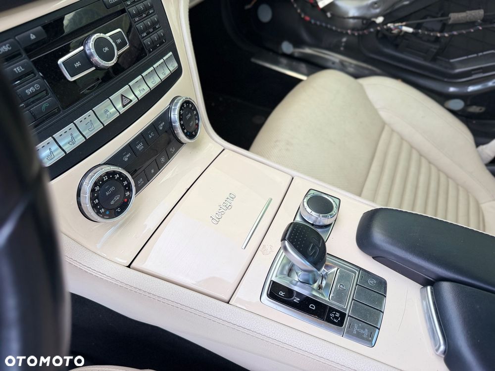 Mercedes-Benz SL 400 - 12