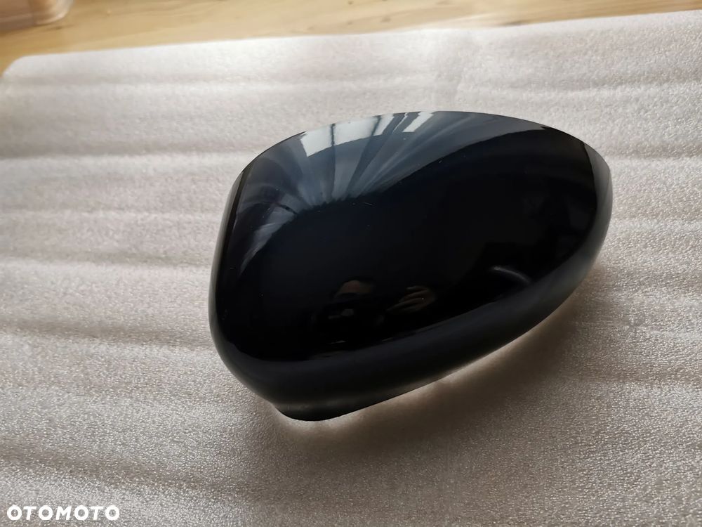 Fiat 500 Obudowa lusterka lewa VR687