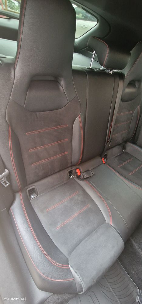 Mercedes-Benz CLA 200 d Shooting Brake AMG Line Aut. - 16