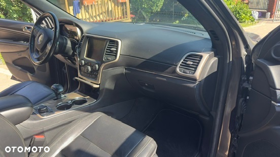 Jeep Grand Cherokee - 9