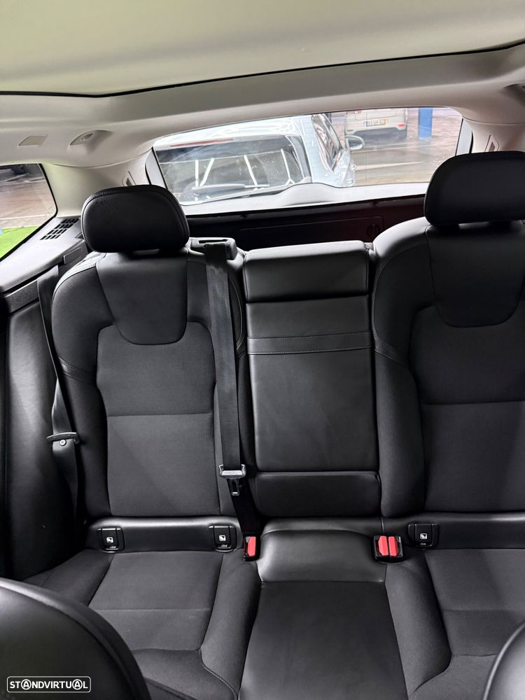 Volvo XC 60 2.0 T8 PHEV Momentum AWD - 14