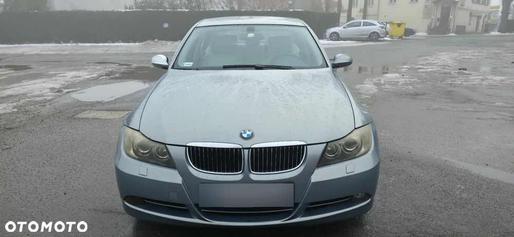 BMW Seria 3 330i - 1