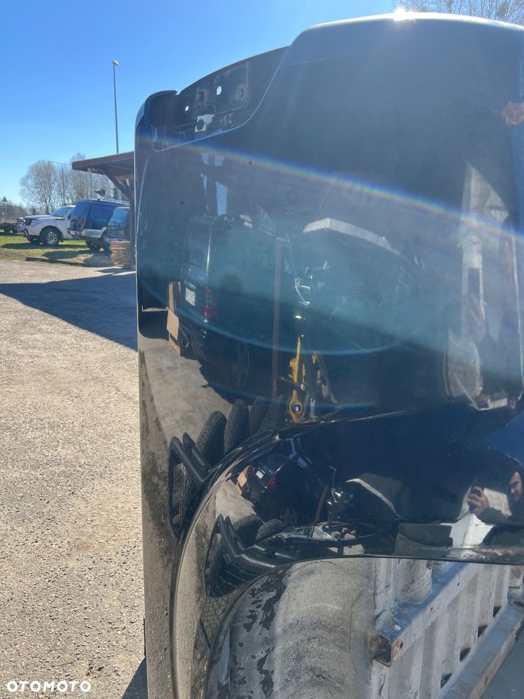 Lewy błotnik zabudowy skrzyni ładunkowej krótkiej Nissan Navara d40 ładny stan - 3