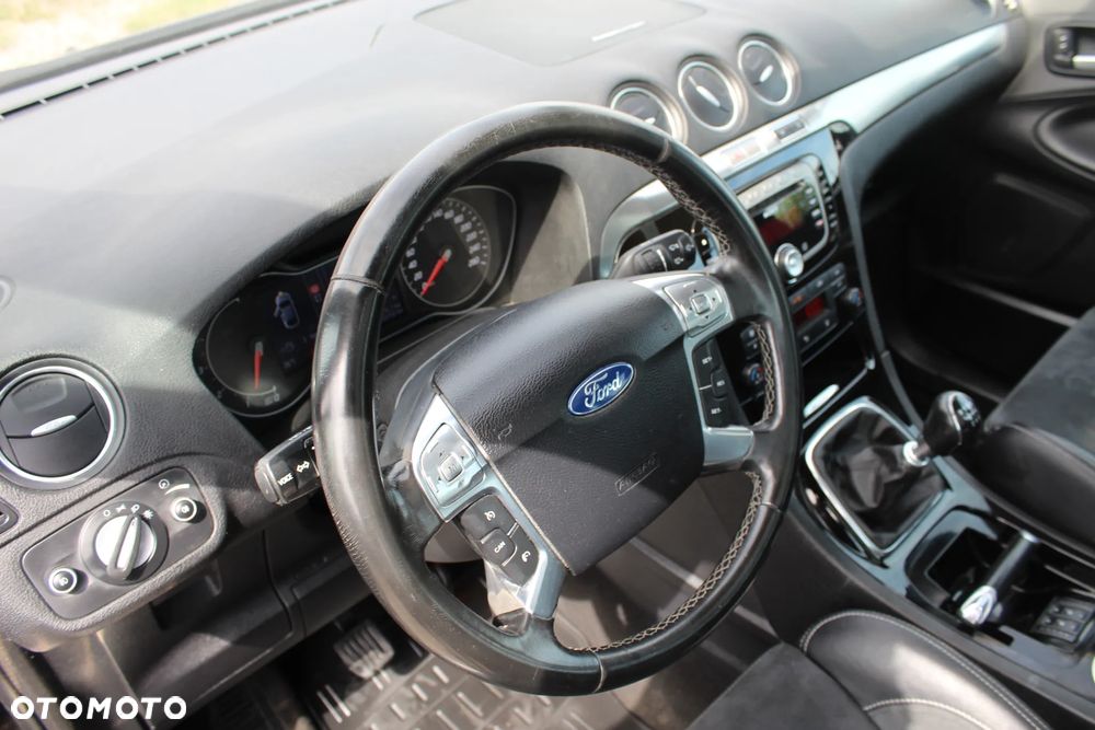 Ford S-Max 2.0 TDCi DPF Titanium - 13