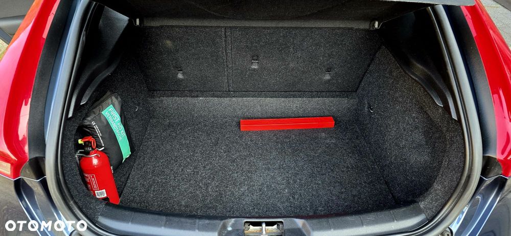 Volvo V40 D2 Kinetic - 13