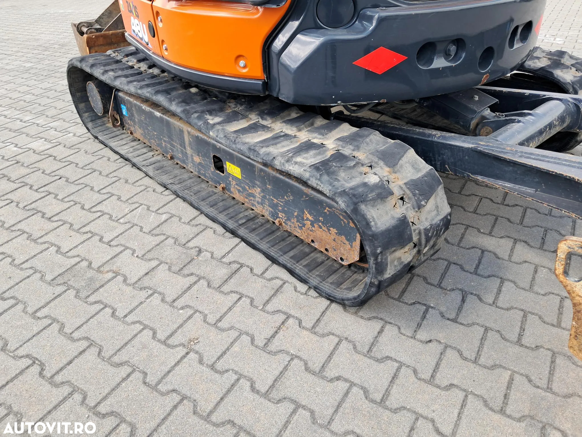 Hitachi ZX48U-6 ZAXIS 48U DOUA CUPE SI LAMA TIP BULDOZER - 14