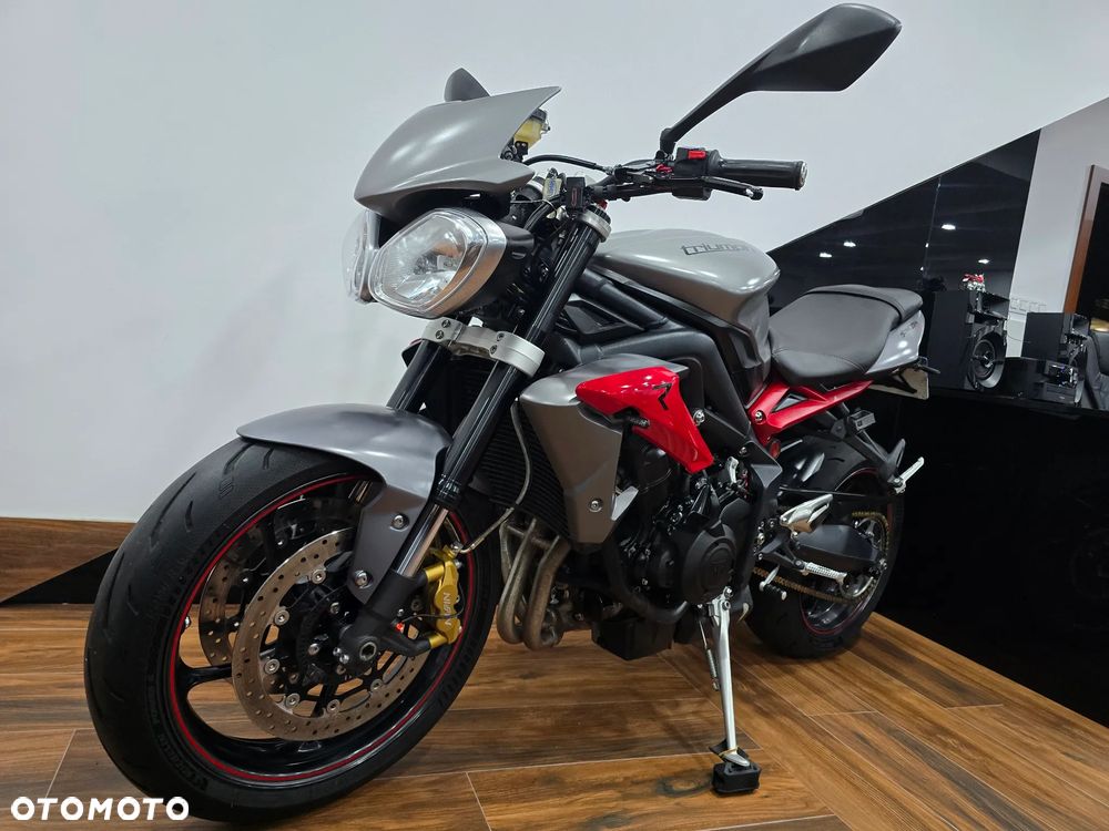 Triumph Street Triple - 28