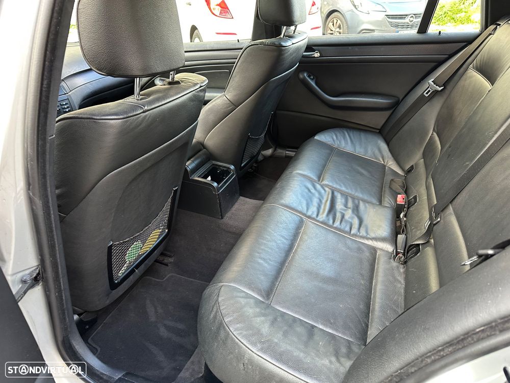 BMW 320 d Touring - 13