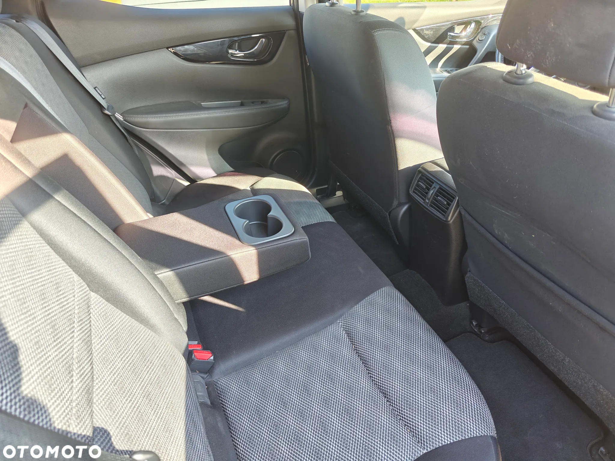Nissan Rogue - 13