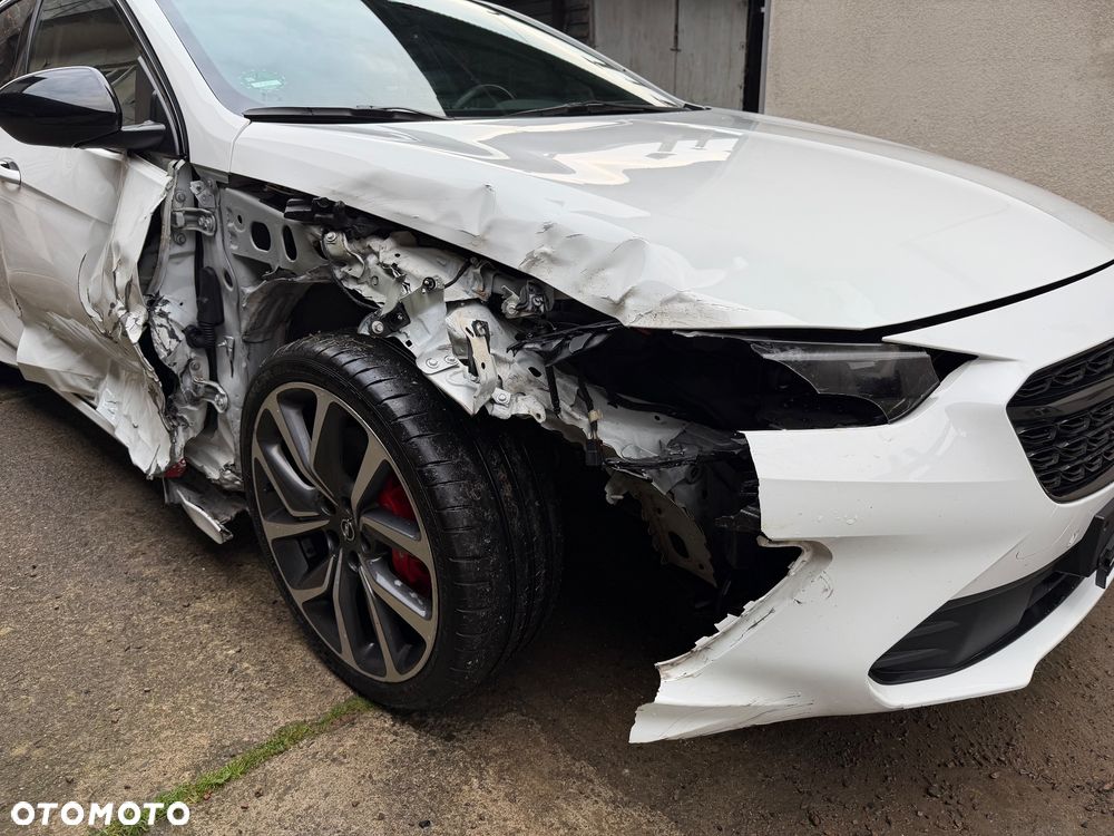 Opel Insignia 2.0 T 4x4 GSi S&S - 23