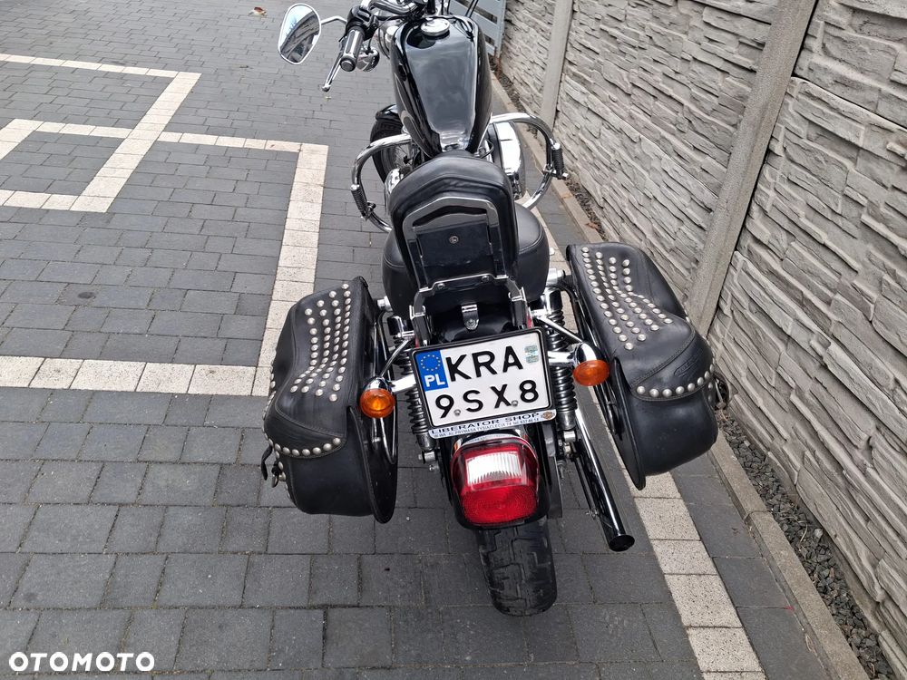 Harley-Davidson Sportster Custom 883C - 20