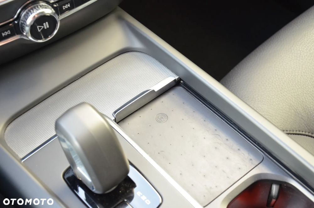 Volvo V60 B4 D Geartronic Momentum Pro - 32