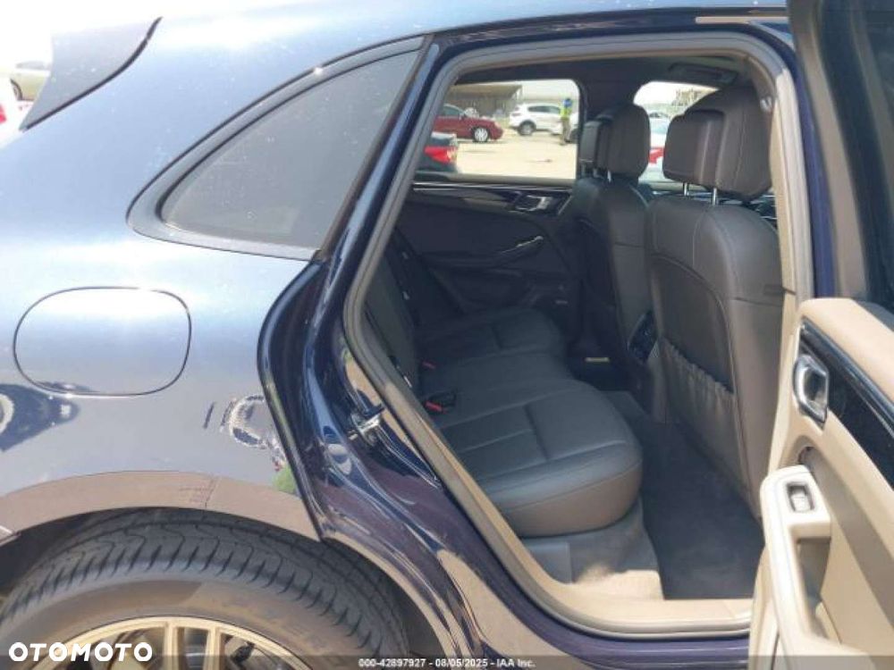 Porsche Macan - 10