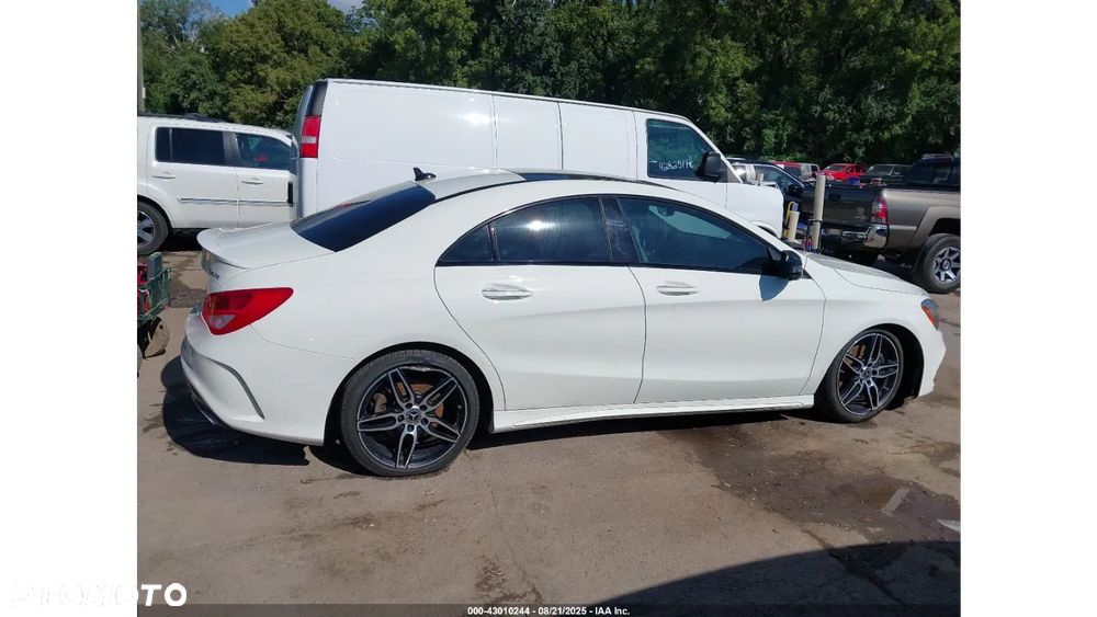Mercedes-Benz CLA 250 4Matic 7G-DCT - 4