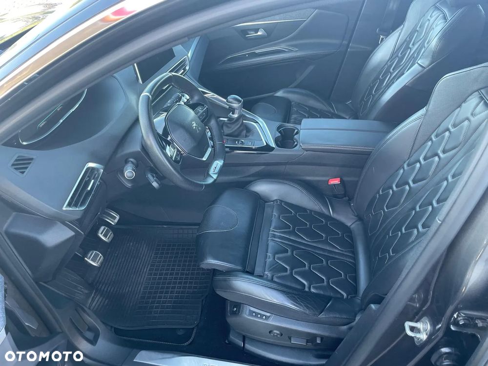 Peugeot 3008 - 18
