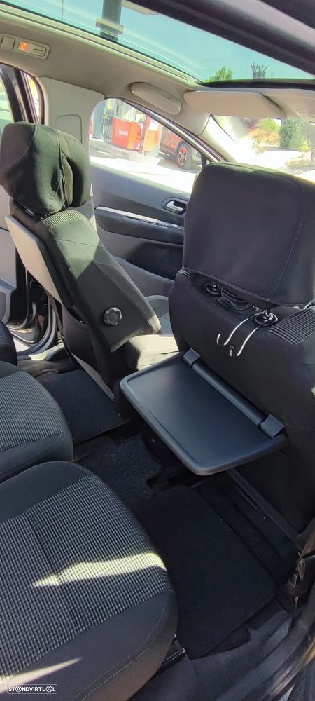 Peugeot 5008 1.6 HDi Executive CMP6 - 5