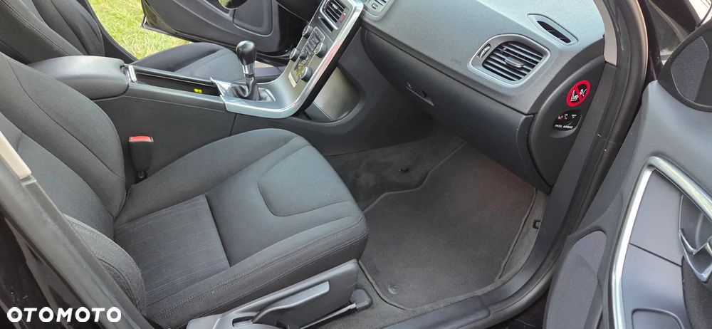 Volvo S60 D3 Momentum - 18