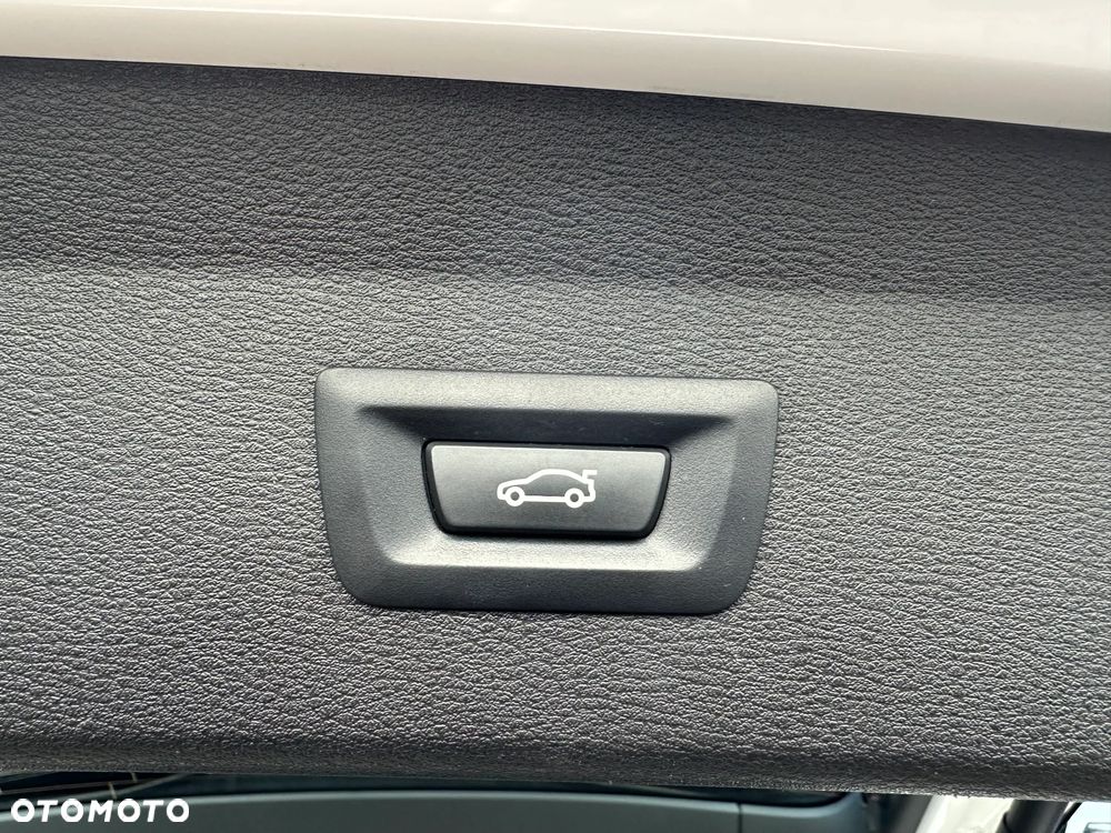 BMW X1 sDrive18i Advantage - 21