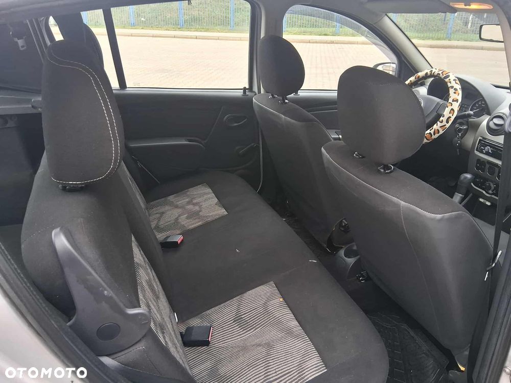 Dacia Sandero - 9