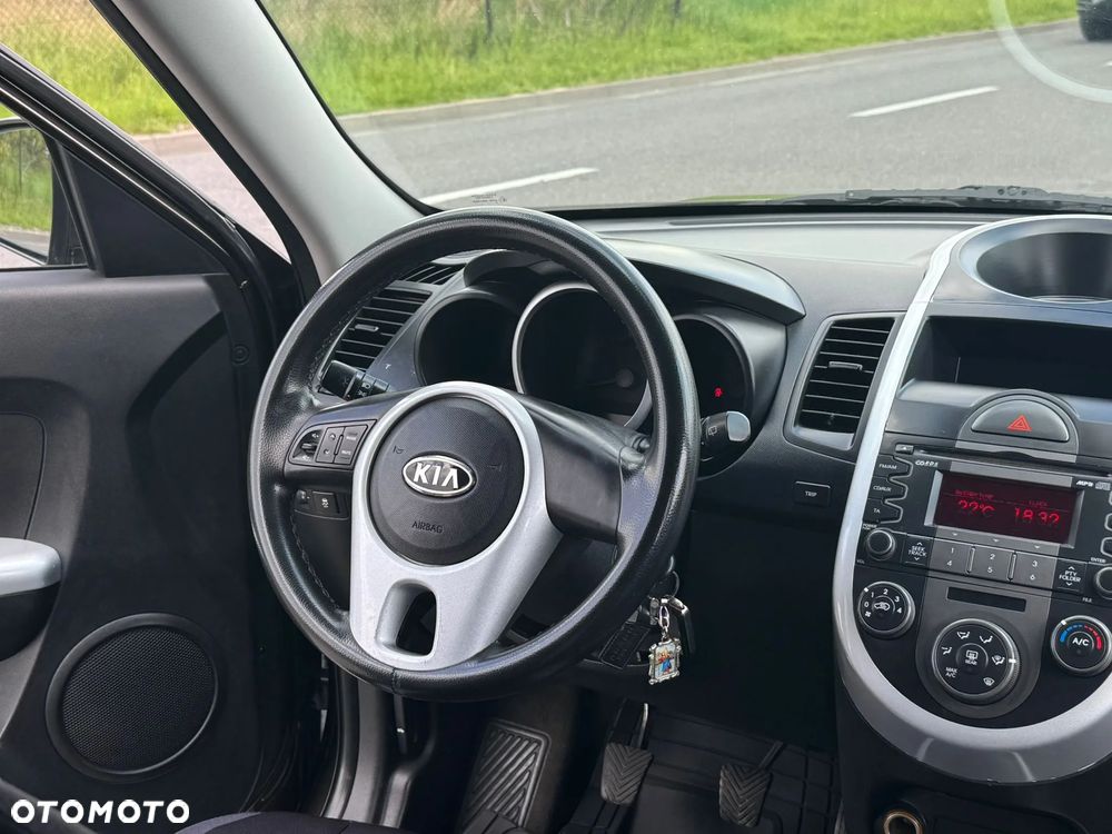 Kia Soul 1.6 L - 13