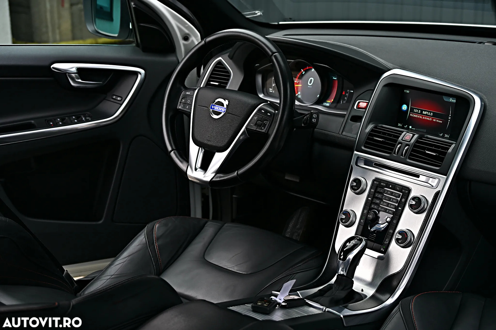 Volvo XC 60 D4 AWD Geartronic Ocean Race - 29