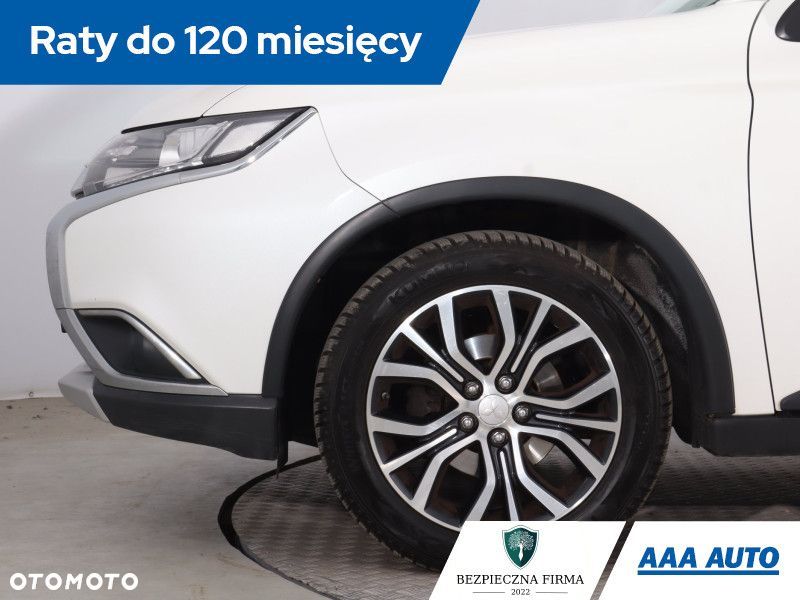 Mitsubishi Outlander - 16